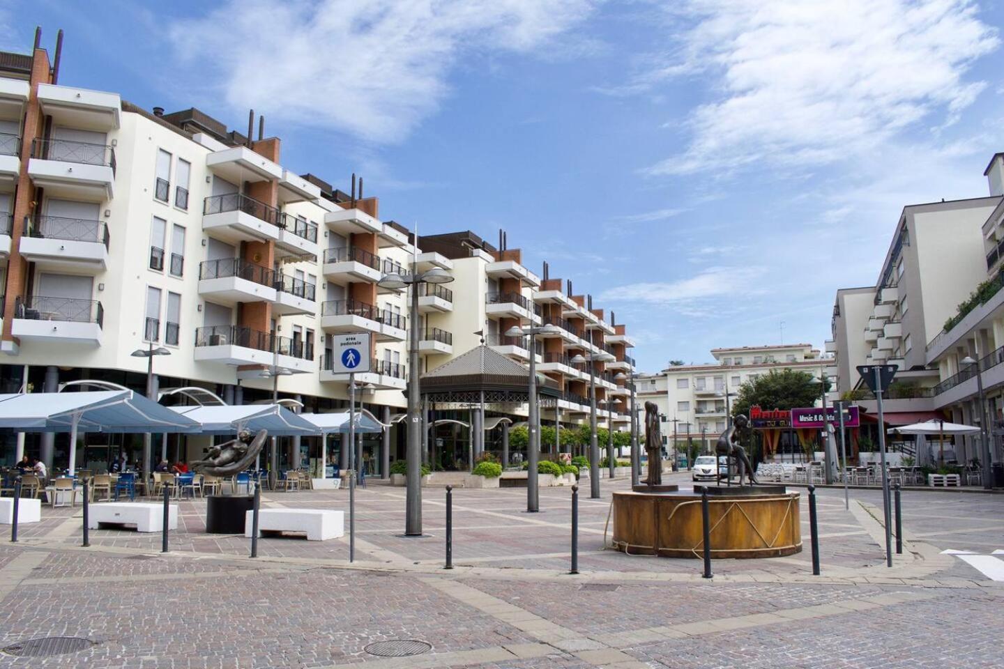 Marconi Deluxe Apartman Lido di Jesolo Kültér fotó