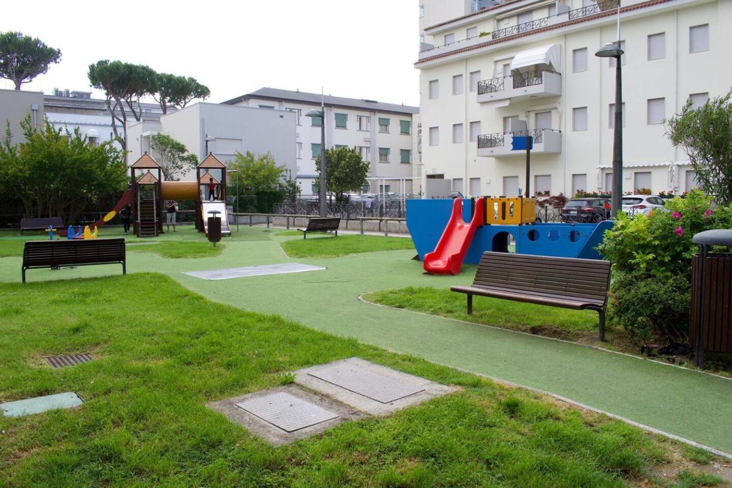 Marconi Deluxe Apartman Lido di Jesolo Kültér fotó