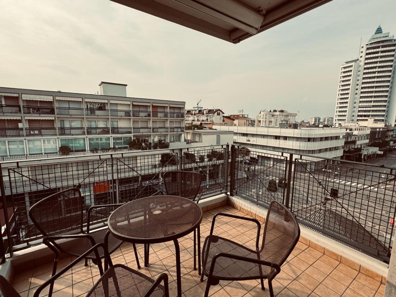 Marconi Deluxe Apartman Lido di Jesolo Kültér fotó